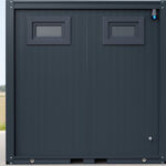 duschcontainer_ral7016_doppelkabine_rueckseite