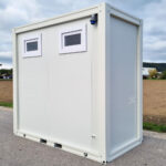 duschcontainer_ral9002_doppelkabine_staplerlaschen