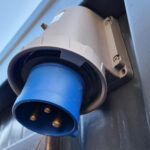sanit-rcontainer_behinderten_wc_stromanschluss