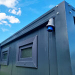 sanitaercontainer_fuer_mann_und_frau_stromanschluss